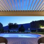 Créer un espace de vie extérieur convivial avec une pergola biossun